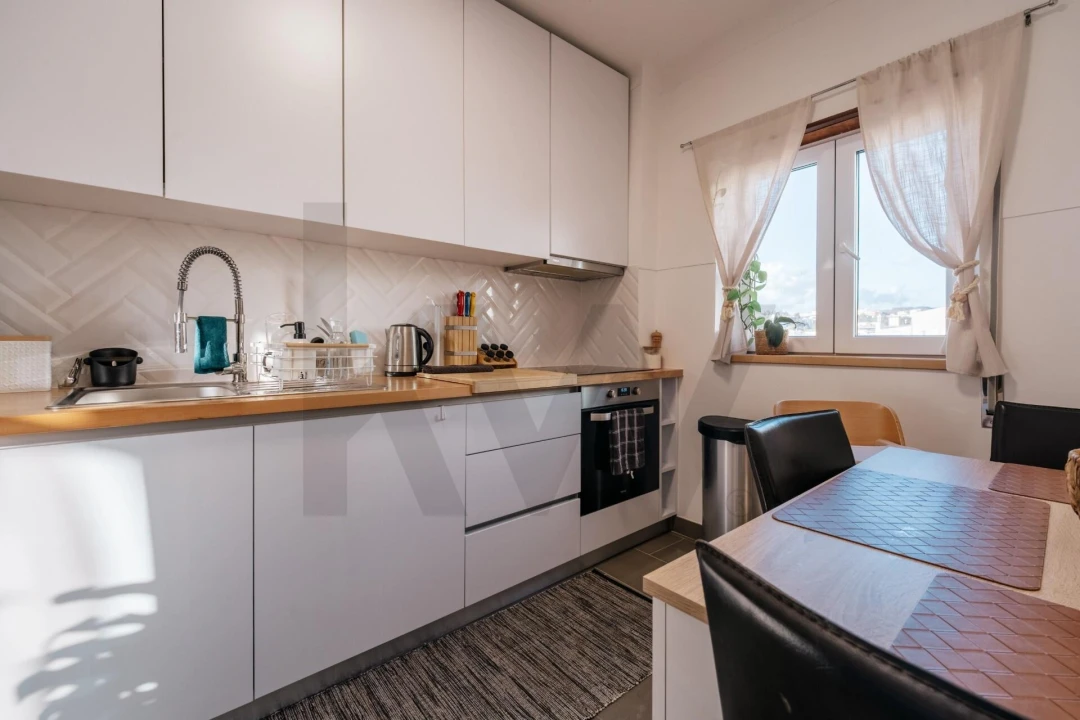 Apartamento T3 para Venda em Santo Antonio dos Olivais Foto 1