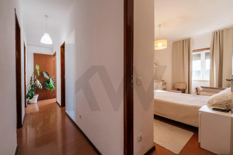 Apartamento T3 para Venda em Santo Antonio dos Olivais Foto 20