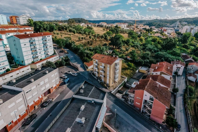 Apartamento T3 para Venda em Santo Antonio dos Olivais Foto 27