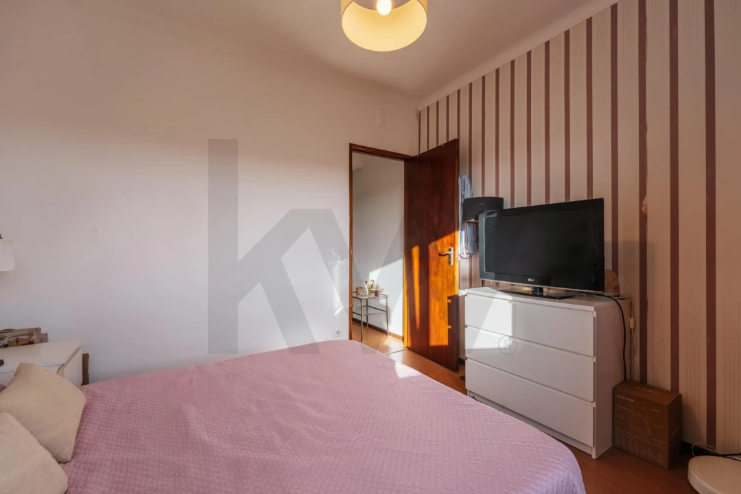 Apartamento T3 para Venda em Santo Antonio dos Olivais Foto 18