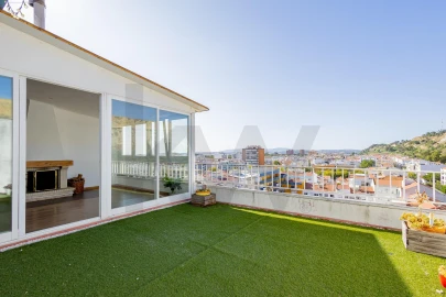 Apartamento T2 para Arrendamento em Costa da Caparica