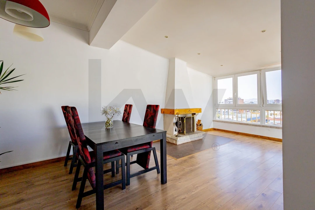 Apartamento T2 para Arrendamento em Costa da Caparica Foto 3
