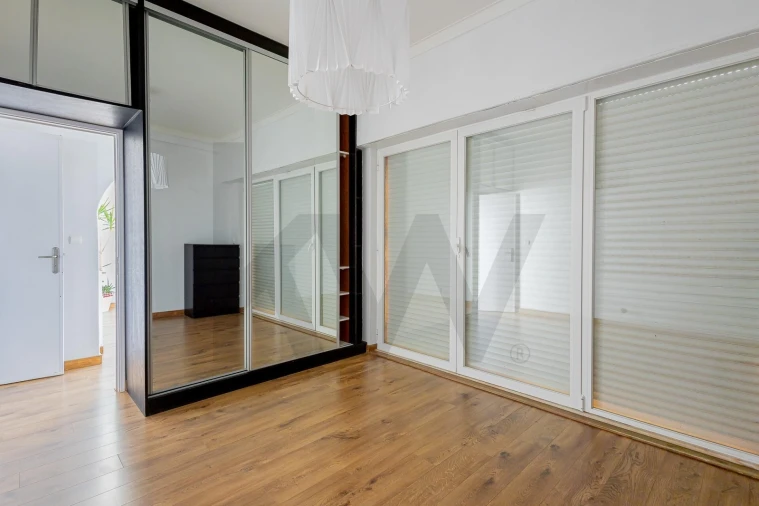 Apartamento T2 para Arrendamento em Costa da Caparica Foto 23