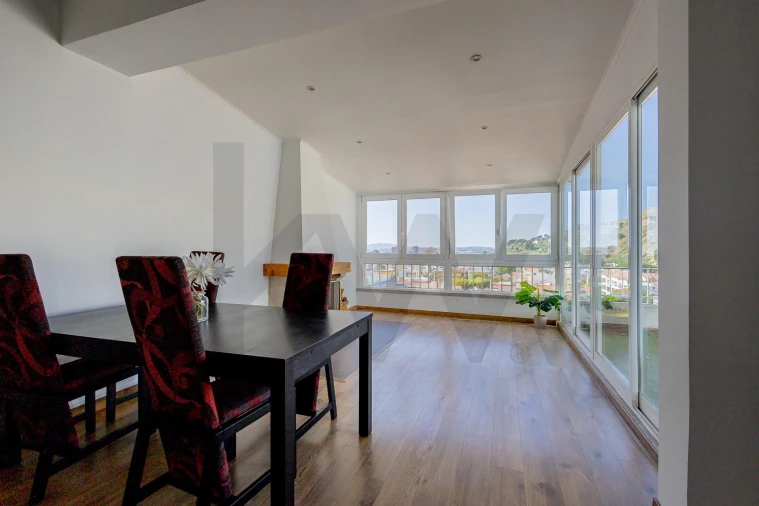 Apartamento T2 para Arrendamento em Costa da Caparica Foto 9