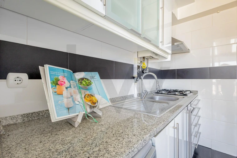 Apartamento T2 para Arrendamento em Costa da Caparica Foto 15