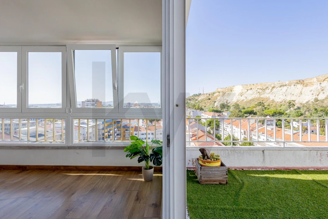 Apartamento T2 para Arrendamento em Costa da Caparica Foto 1