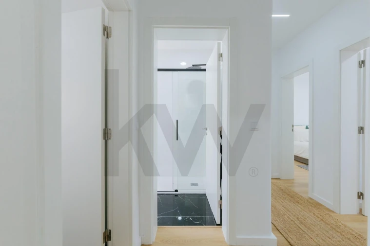 Apartamento T3 para Venda em Campolide Foto 16