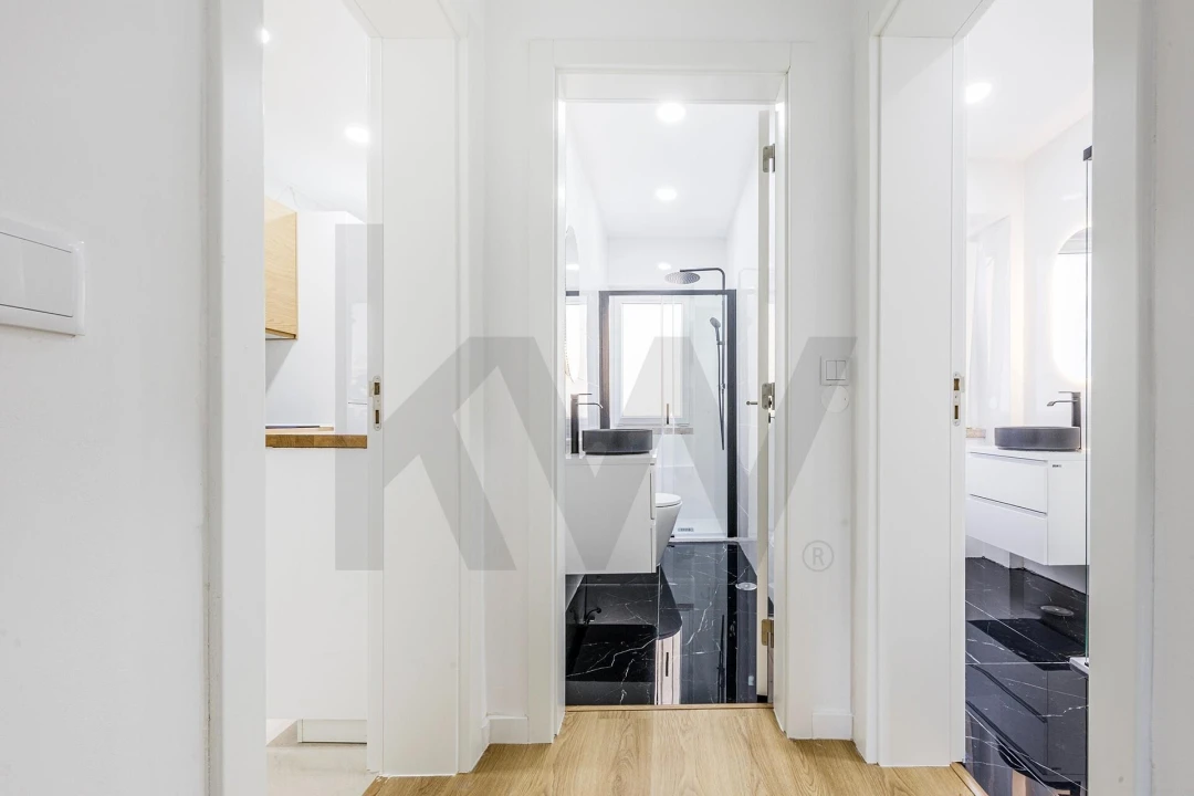 Apartamento T3 para Venda em Campolide Foto 9