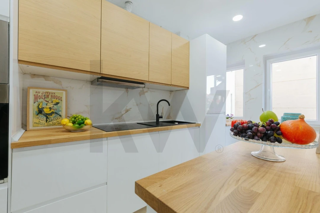 Apartamento T3 para Venda em Campolide Foto 23