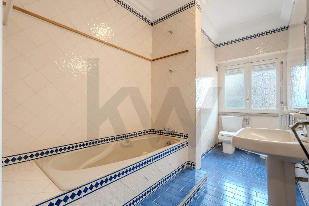 Apartamento T6 para Venda em Areeiro Foto 32