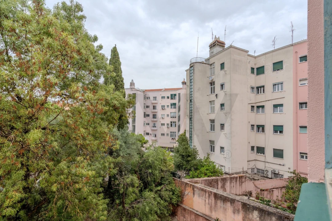 Apartamento T6 para Venda em Areeiro Foto 47