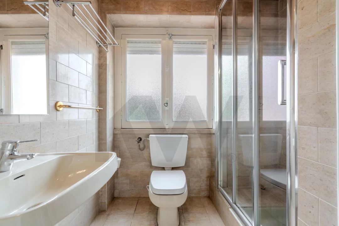 Apartamento T6 para Venda em Areeiro Foto 27