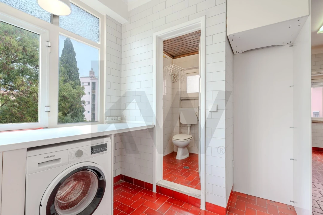Apartamento T6 para Venda em Areeiro Foto 15