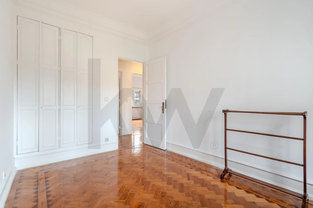 Apartamento T6 para Venda em Areeiro Foto 30