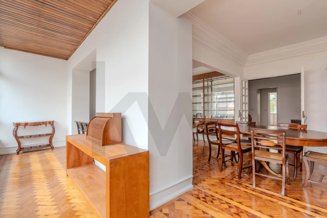 Apartamento T6 para Venda em Areeiro Foto 7