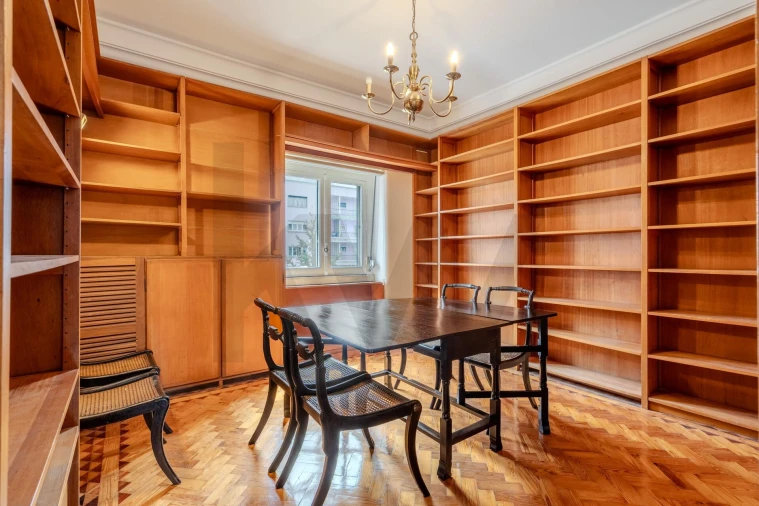 Apartamento T6 para Venda em Areeiro Foto 21