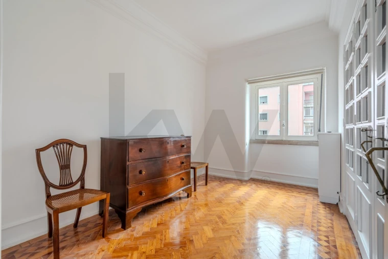 Apartamento T6 para Venda em Areeiro Foto 34