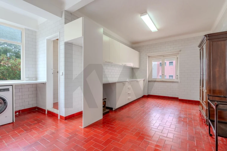 Apartamento T6 para Venda em Areeiro Foto 16