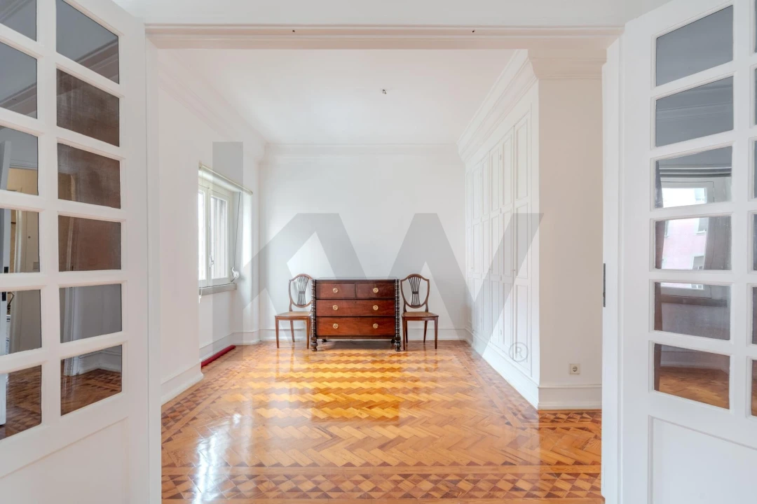 Apartamento T6 para Venda em Areeiro Foto 37