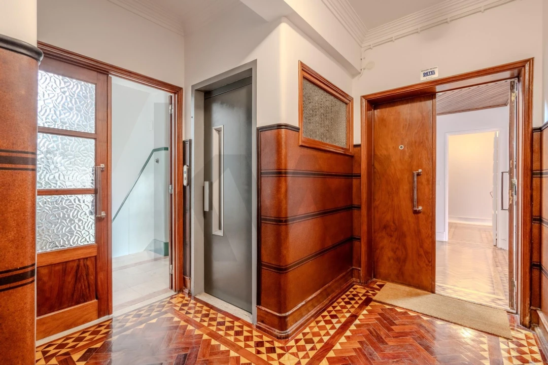 Apartamento T6 para Venda em Areeiro Foto 49