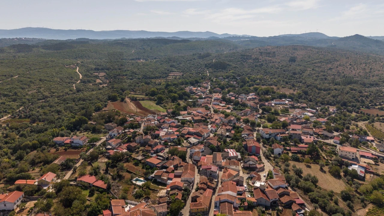 Moradia T2 para Venda em Zambujal Foto 40