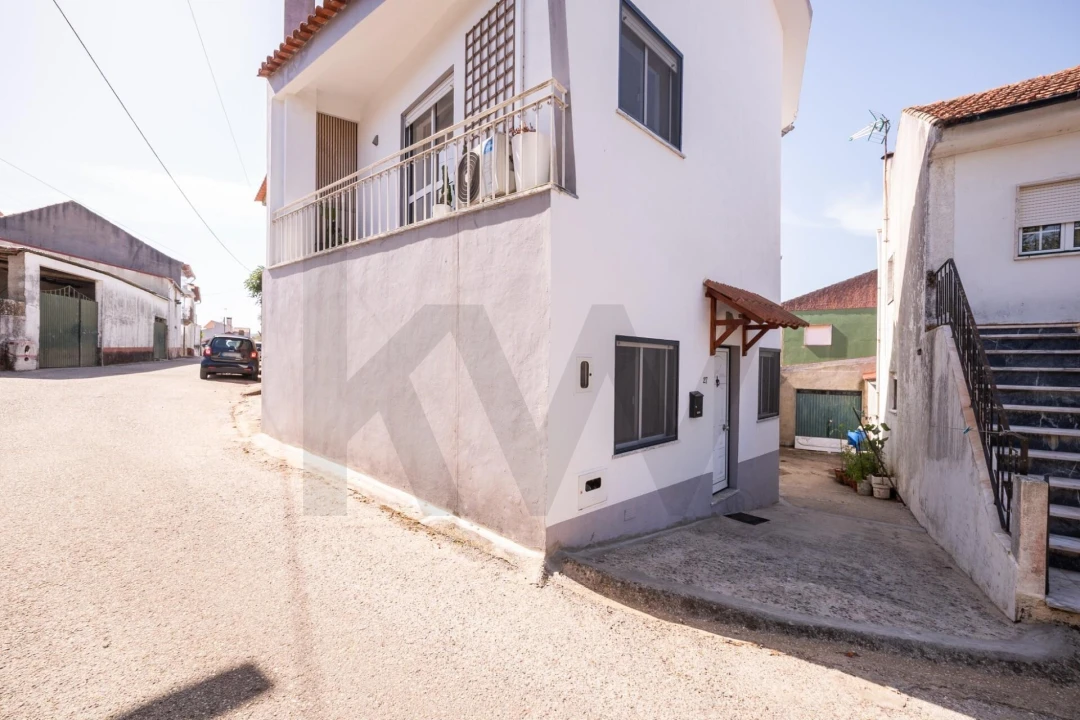 Moradia T2 para Venda em Zambujal Foto 29
