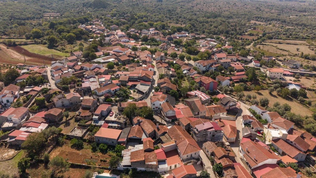Moradia T2 para Venda em Zambujal Foto 37