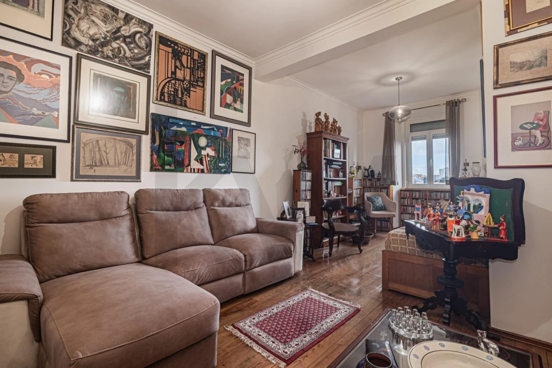 Apartamento T4 para Venda em Arroios Foto 2