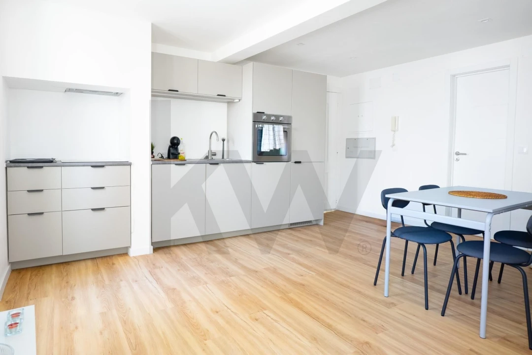 Apartamento T2 para Venda em Misericórdia Foto 2