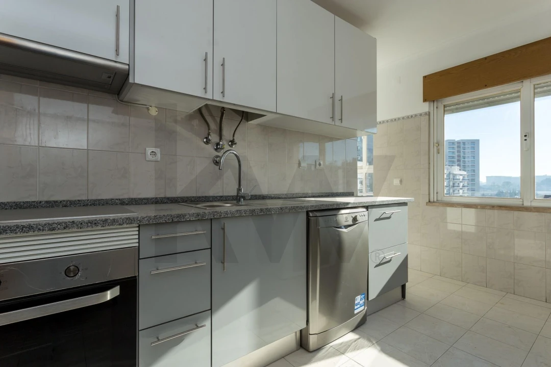 Apartamento T2 para Venda em Alvalade Foto 9