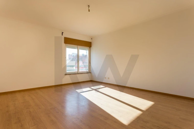 Apartamento T2 para Venda em Alvalade Foto 5