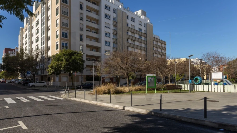 Apartamento T2 para Venda em Alvalade