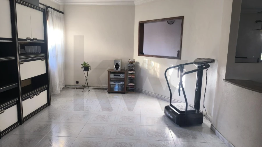 Moradia T5 para Venda em Porto Salvo Foto 3