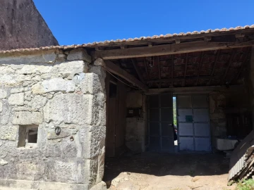 Moradia T3 para Venda em Milhazes, Vilar de Figos e Faria