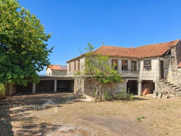 Moradia T3 para Venda em Milhazes, Vilar de Figos e Faria