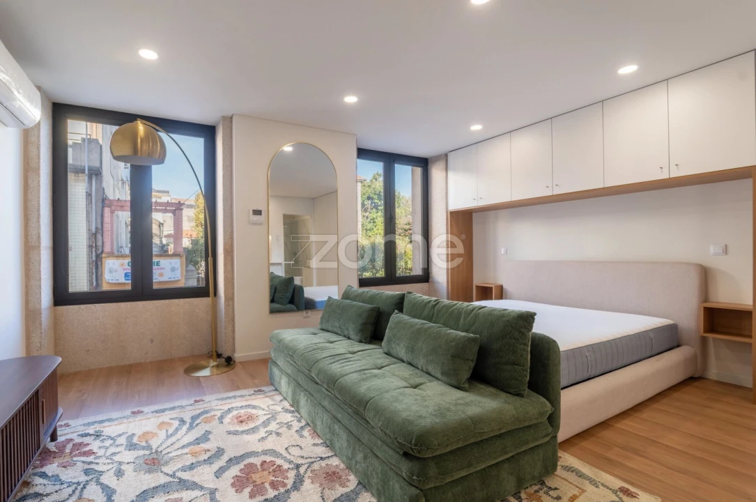 Apartamento T1 para Venda em Cedofeita, Santo Ildefonso, Sé, Miragaia, São Nicolau e Vitória Foto 2