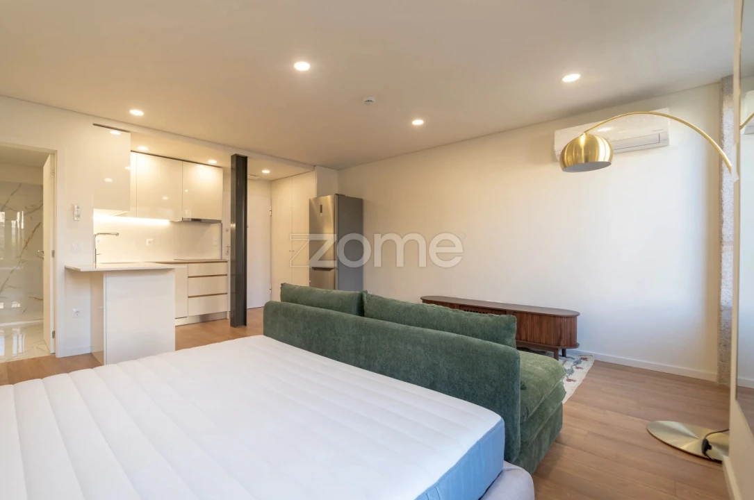 Apartamento T1 para Venda em Cedofeita, Santo Ildefonso, Sé, Miragaia, São Nicolau e Vitória Foto 4