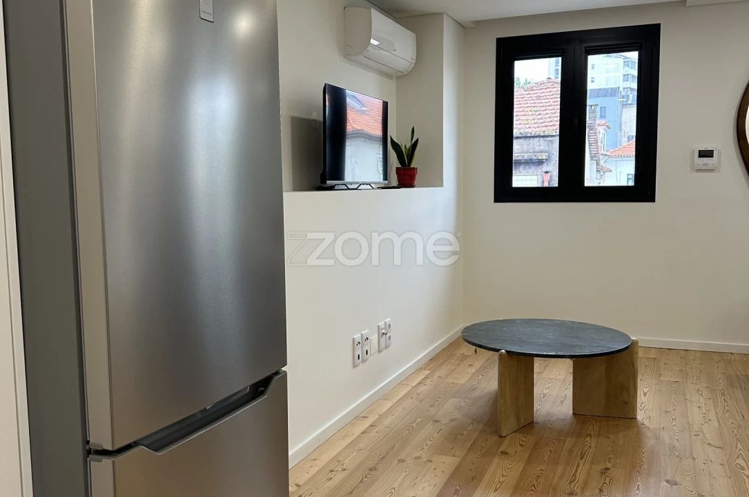 Apartamento T1 para Venda em Cedofeita, Santo Ildefonso, Sé, Miragaia, São Nicolau e Vitória Foto 4