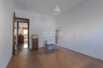 Apartamento T3 para Venda em Lordelo do Ouro e Massarelos