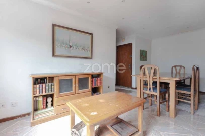 Apartamento T3 para Venda em Lordelo do Ouro e Massarelos