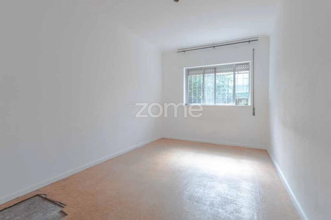 Apartamento T3 para Venda em Lordelo do Ouro e Massarelos Foto 12