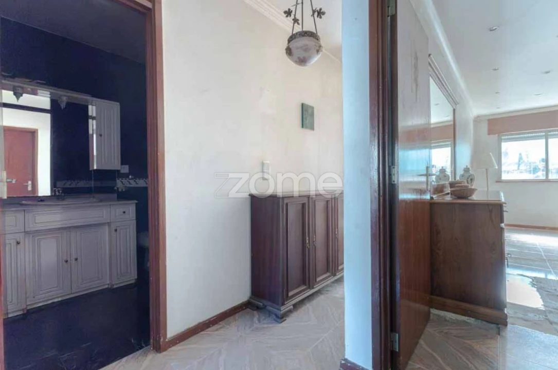 Apartamento T3 para Venda em Lordelo do Ouro e Massarelos Foto 8