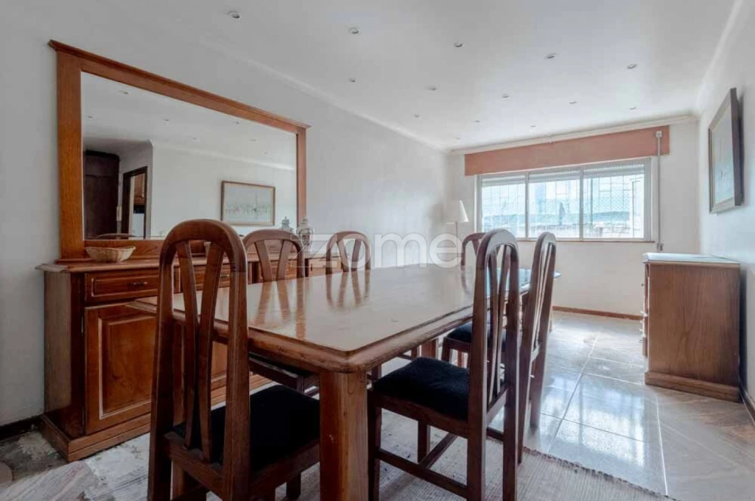 Apartamento T3 para Venda em Lordelo do Ouro e Massarelos Foto 2