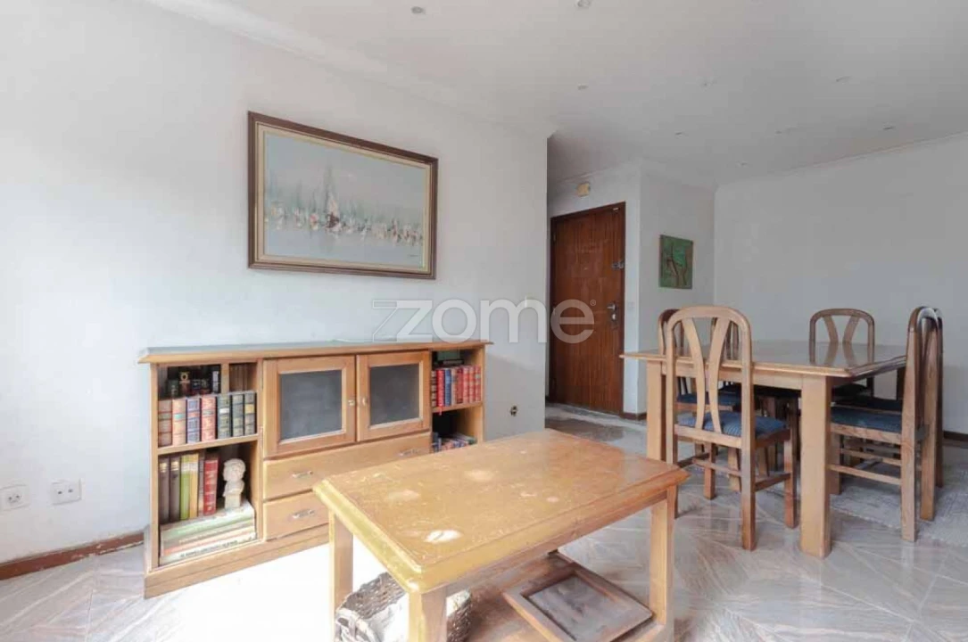 Apartamento T3 para Venda em Lordelo do Ouro e Massarelos Foto 3
