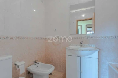 Apartamento T3 para Arrendamento em Malta e Canidelo