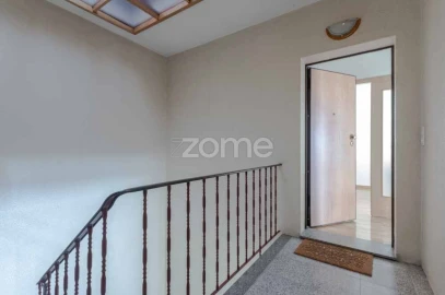 Apartamento T3 para Arrendamento em Malta e Canidelo