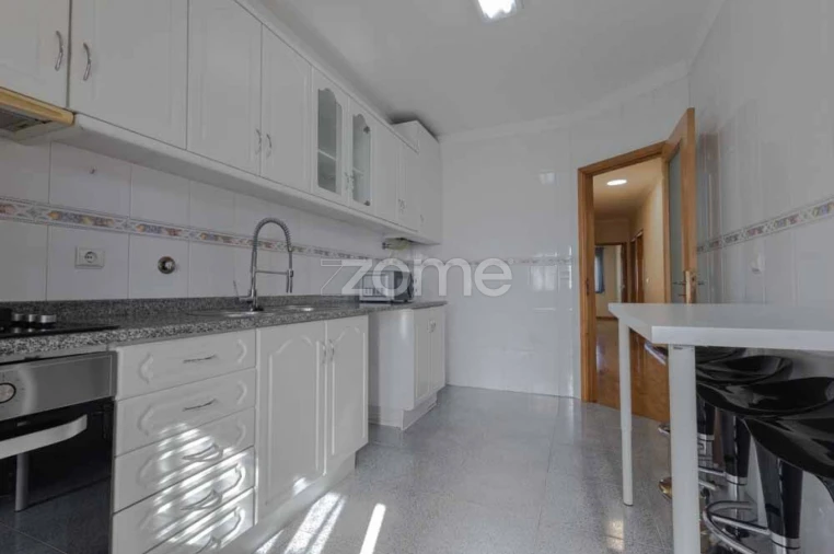 Apartamento T3 para Arrendamento em Malta e Canidelo Foto 5
