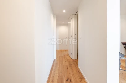 Apartamento T4 para Arrendamento em São Felix da Marinha