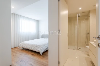 Apartamento T4 para Arrendamento em São Felix da Marinha