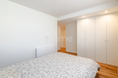 Apartamento T4 para Arrendamento em São Felix da Marinha